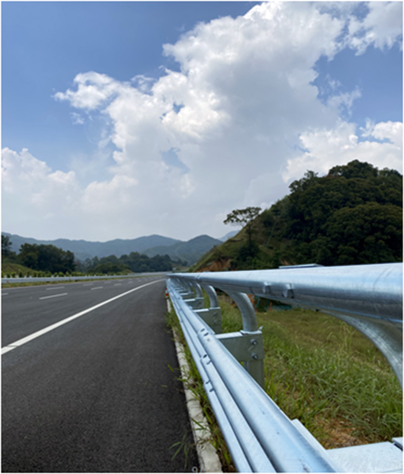 波形防護(hù)欄